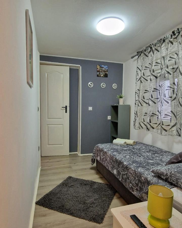 Ana Lozica With Terrace Apartment